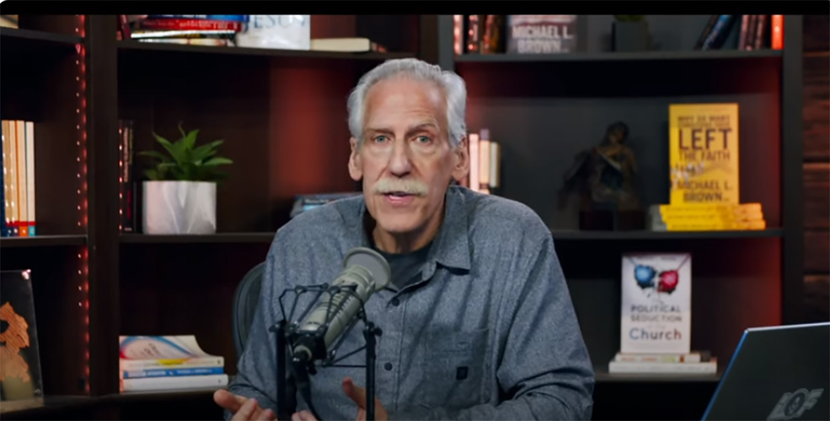 మైఖేల్ బ్రౌన్ లైంగిక దుష్ప్రవర్తనకు పాల్పడ్డాడు