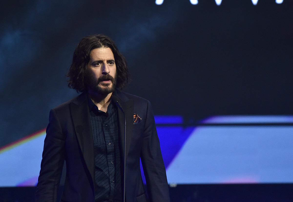 జోనాథన్ రౌమీ క్రిస్మస్ యొక్క పవిత్రతకు తిరిగి రావడం, ప్రార్థన