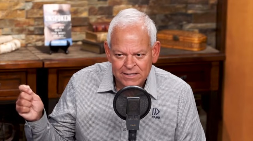 जॉनी हंट, एसबीसी परीक्षण की तारीख विफल निपटान के बाद आगे बढ़ा दी गई