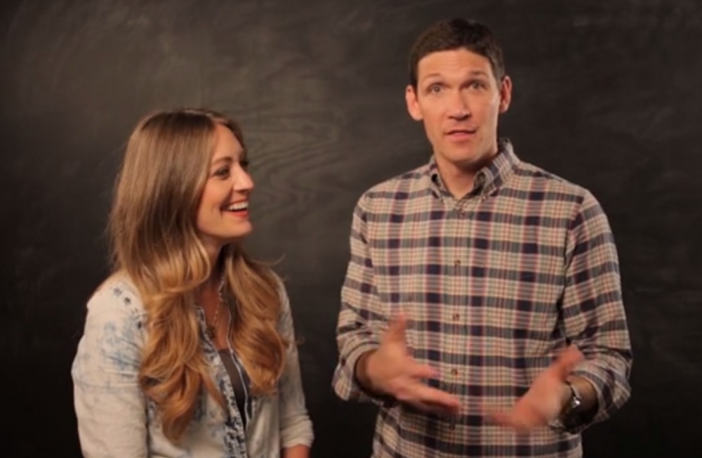 మాట్ చాండ్లర్ భార్య లారెన్ తెలియని అనారోగ్యంతో ఆసుపత్రిలో చేరారు