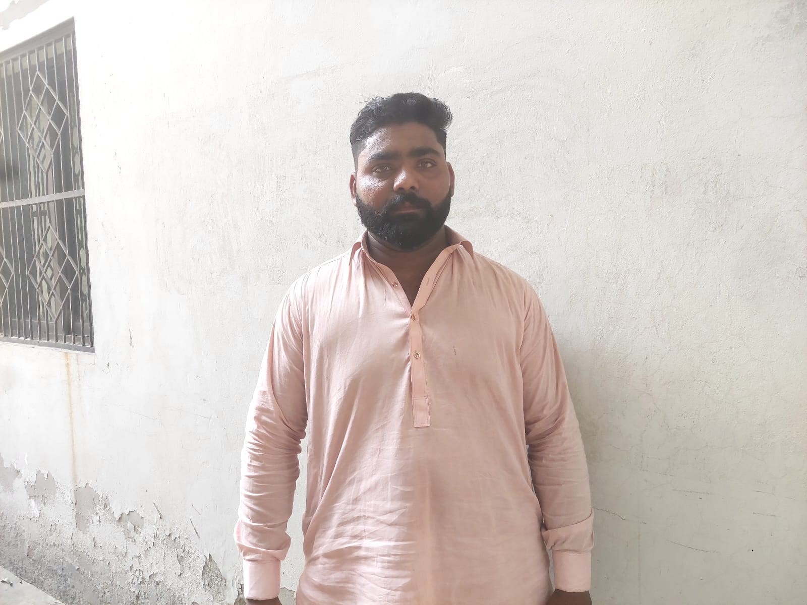 పాకిస్తాన్ క్రిస్టియన్ మత గుర్తింపును తిరిగి పొందటానికి దావా వేస్తాడు