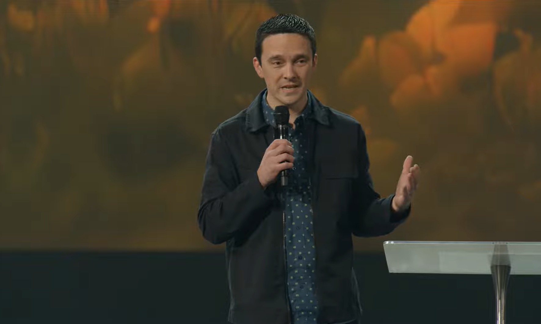 Gateway Church offers prayers to members after indictment of Robert Morris for child sex crimes