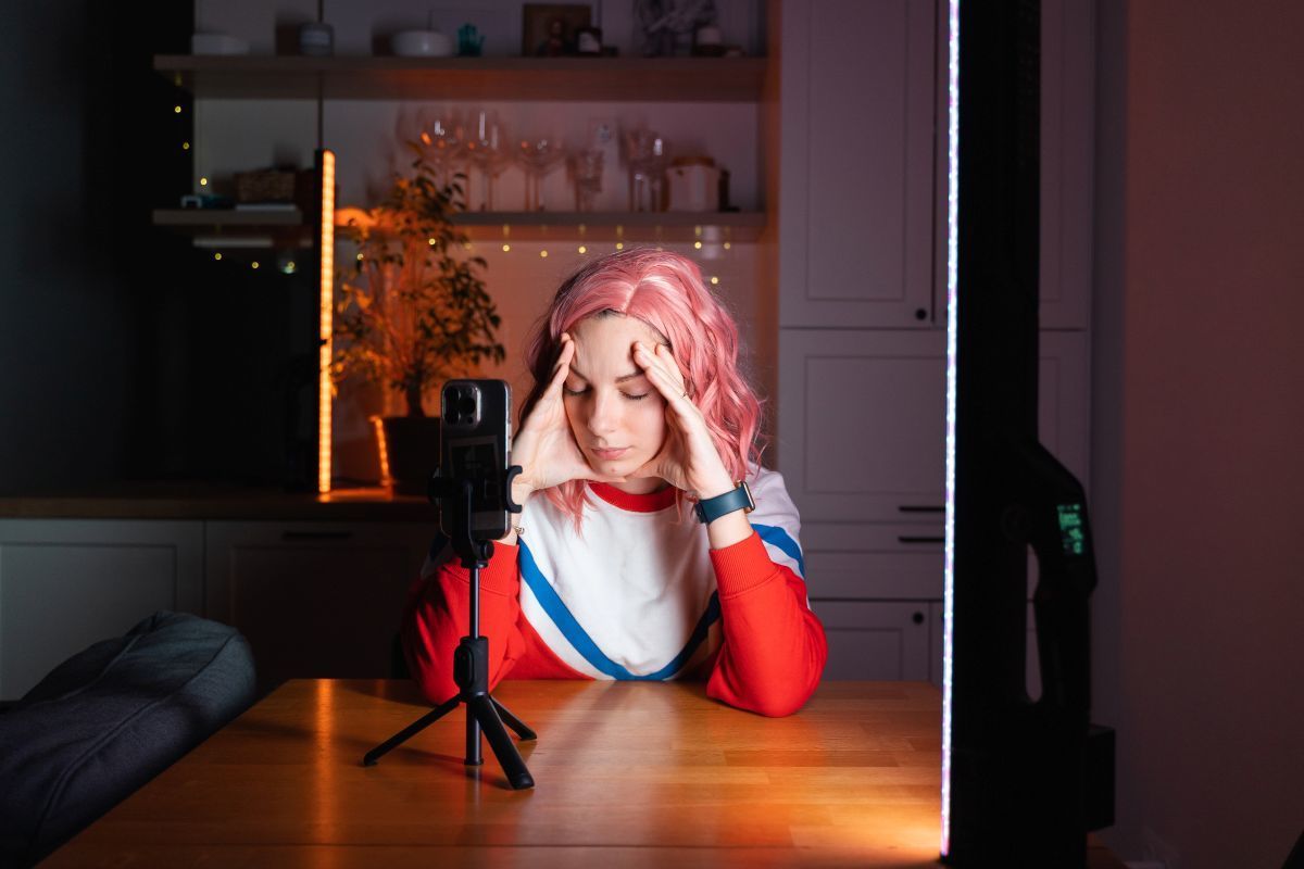 డిజిటల్ సెక్స్ వర్కర్ కావడం అంతా కాదు