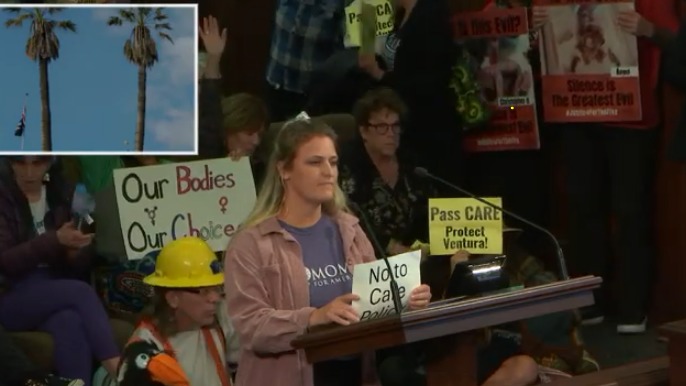 కాలిఫోర్నియాలో అమ్మ నిశ్శబ్దం. సిటీ కౌన్సిల్ సమావేశం: 'మేము ప్రార్థన చేయము'