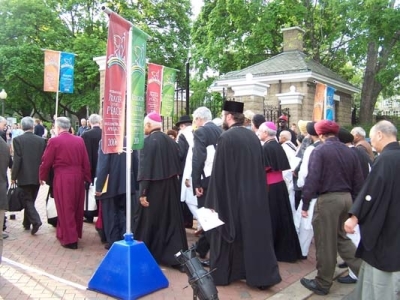 Religious leaders entering through the gates of Georgetown University after completing the Peace Procession at the International Prayer for Peace 2006 on Thursday, Apr. 27, 2006 (Photo: The Christian Post)