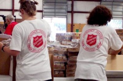 Salvationists prepare meals to be served throughout the Gulf Coast Monday. Courtesy of Salvation Army