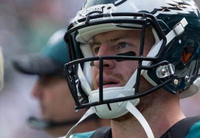 Philadelphia Eagles QB Carson Wentz suited up for his NFL debut vs. the Cleveland Browns in Week 1 of the 2016 NFL season in Philadelphia, Pennsylvania, September 11, 2016.