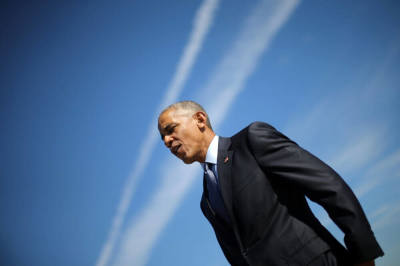 U.S. President Barack Obama arrives at Piedmont Triad International Airport in Greensboro, North Carolina, U.S. October 11, 2016.