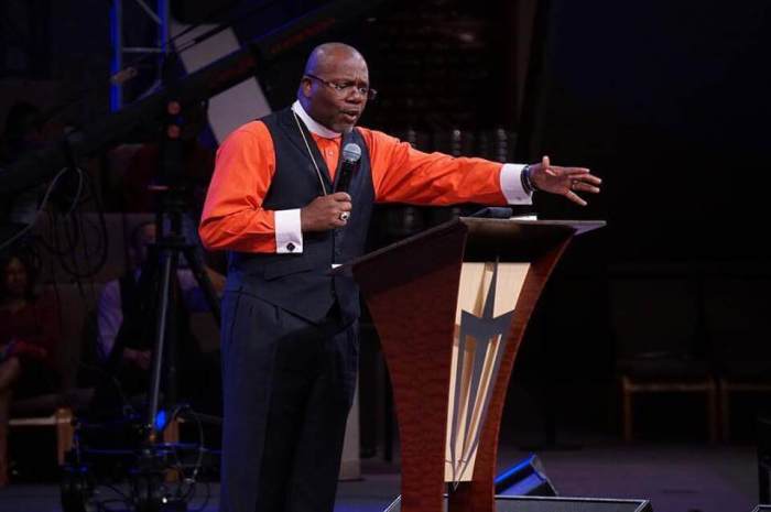 Bishop Neil C. Ellis of the Mount Tabor Union Baptist Church in Nassau, Bahamas, preaching at New Birth Missionary Baptist Church's Kingdom Power Glory Summit in October 2016.