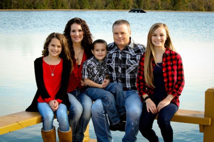 'Shields of Strength' author Kenny Vaughan and his family. From left to right: Grace, Tammie, Kennedy, Kenny, and Faith.