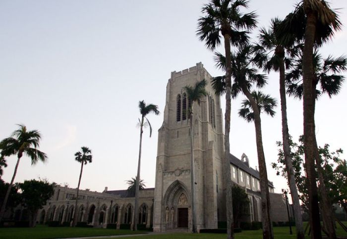 An exterior photo of Bethesda-by-the-Sea Episcopal Church where the wedding of Donald Trump to 34-year-old Slovenian model Melanai Knauss will take place in West Palm Beach, Florida, January 22, 2005.