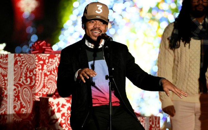 Chance the Rapper performs during the 94th Annual National Christmas Tree Lighting ceremony on The Ellipse, near the White House, in Washington, U.S., December 1, 2016.