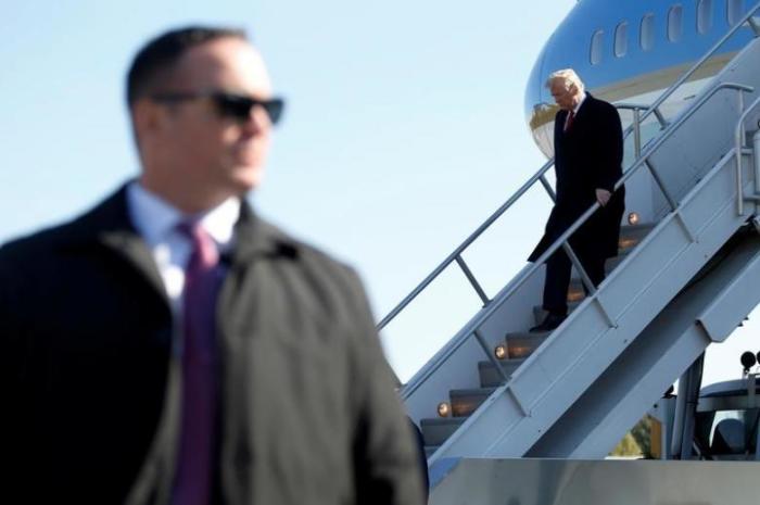 U.S. President Donald Trump arrives aboard Air Force One at Nashville International Airport in Nashville, Tennessee, U.S. March 15, 2017.