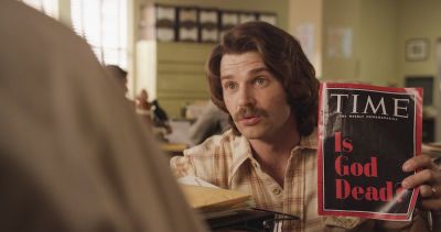 Mike Vogel plays Lee Strobel in 'The Case for Christ,' in theaters April 2017.