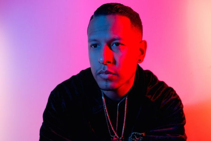 GAWVI poses during album promo photoshoot, Feb 2017.