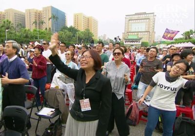 Christians from all over Taiwan hold an Easter Sunday gathering on April 16, 2017.