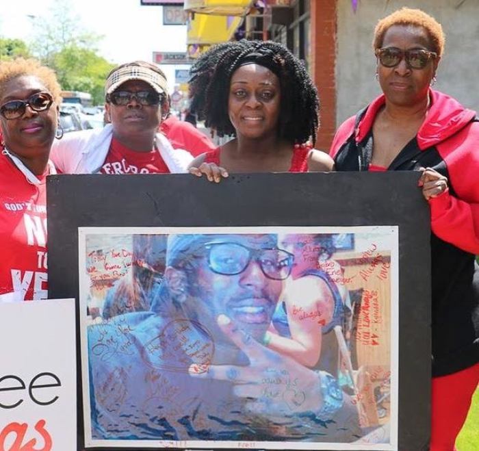 Participants in the annual 'Prayer on the 9,' an event hosted by New Life Covenant Church Southeast to spread awareness of violence in Chicago.