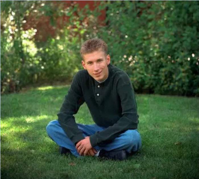 On April 20, 1999, at Columbine High School in Columbine, Colorado, Eric Harris, 18, and his friend, Dylan Klebold, killed 13 people and wounded 24 others armed with firearms and knives.