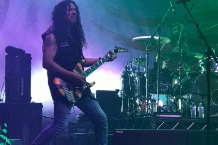 Oz Fox from the band Stryper has a seizure on stage, April 12, 2018.