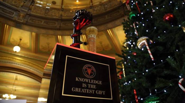 The Satanic Temple - Chicago Chapter statue erected at the Illinois capitol, photo from December 4, 2018.