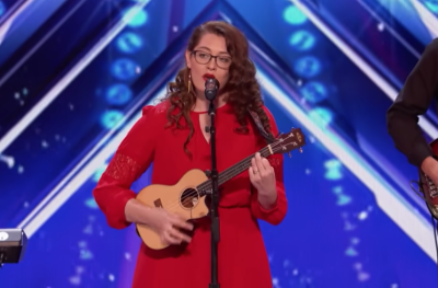 Mandy Harvey sings on 'America's Got Talent.'