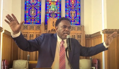 Pastor Ira J. Acree of Greater St. John Bible Church of Chicago, Illinois, delivering a message in May 2021. 