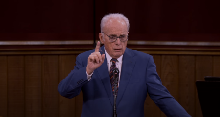 John MacArthur, the pastor of California's Grace Community Church, delivers a sermon to his congregation in January 2021.