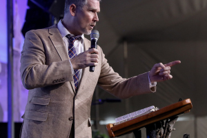 Greg Locke announces Global Vision Bible Church’s new campus during final tent service