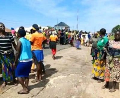 Villagers at site where six Christians were killed on Tuesday (April 25) in Farin Lamba, Plateau state, Nigeria. 