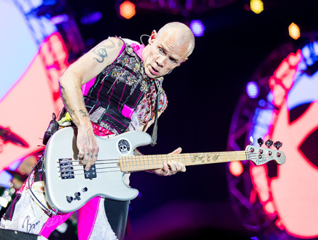 Red Hot Chili Peppers bassist Flea https://commons.wikimedia.org/wiki/File:Red_Hot_Chili_Peppers_-_Rock_am_Ring_2016_-2016156231045_2016-06-04_Rock_am_Ring_-_Sven_-_1D_X_MK_II_-_0442_-_AK8I1390_mod.jpg