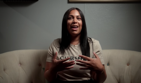 Yamisbel Garcia, who was in a romantic relationship with a warlock, opens up about her testimony of coming to Christ in a Delafé Testimonies video uploaded Oct. 23, 2023. 