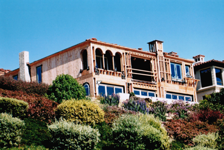 Trinity Foundation investigator Pete Evans took this photo of Benny Hinn’s Dana Point, California, beach home while it was under construction. Evans spoke with Dave Busk, the builder, and was told the residence would be his client’s “dream home.”