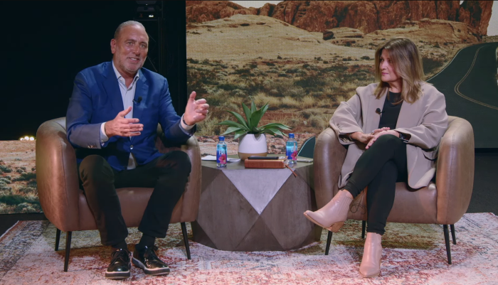 Hillsong Church founders Brian (L) and Bobbie (R) Houston have launched a new online church called Jesus Followers.