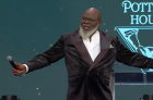 TD Jakes reveals he almost died in emotional return to pulpit after surgery