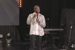 Pastor questioned, congregants searched as Miami police interrupt service