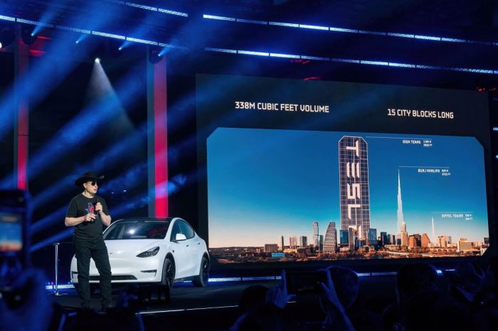 CEO of Tesla Motors Elon Musk speaks at the Tesla Giga Texas manufacturing 'Cyber Rodeo' grand opening party on April 7, 2022 in Austin, Texas. Tesla welcomed throngs of electric car lovers to Texas on April 7 for a huge party inaugurating a 'gigafactory' the size of 100 professional soccer fields. 