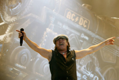 AC/DC lead vocalist Brian Johnson performs in Rosemont, Illinois October 30, 2008.