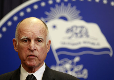 California Governor Jerry Brown speaks after vetoing the budget passed the day before by state legislators in Los Angeles, California June 16, 2011. REUTERS/Lucy Nicholson