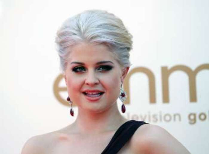 Singer and actress Kelly Osbourne arrives at the 63rd Primetime Emmy Awards in Los Angeles September 18, 2011.