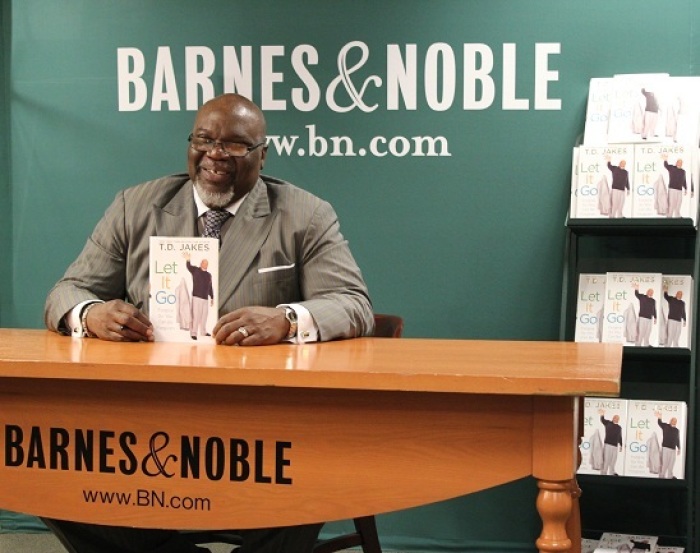 T.D. Jakes is the lead pastor of The Potter's House, based in Dallas, Texas. He attended a book signing on March 27, 2012, to promote his new book, Let It Go: Forgive So You Can Be Forgiven.