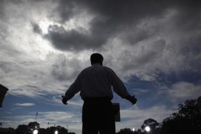 U.S. Republican presidential nominee and former Massachusetts Governor Mitt Romney speaks at a campaign rally in Sarasota, Florida, September 20, 2012.