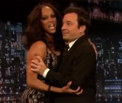 Tyra Banks teaches Fallon to model.