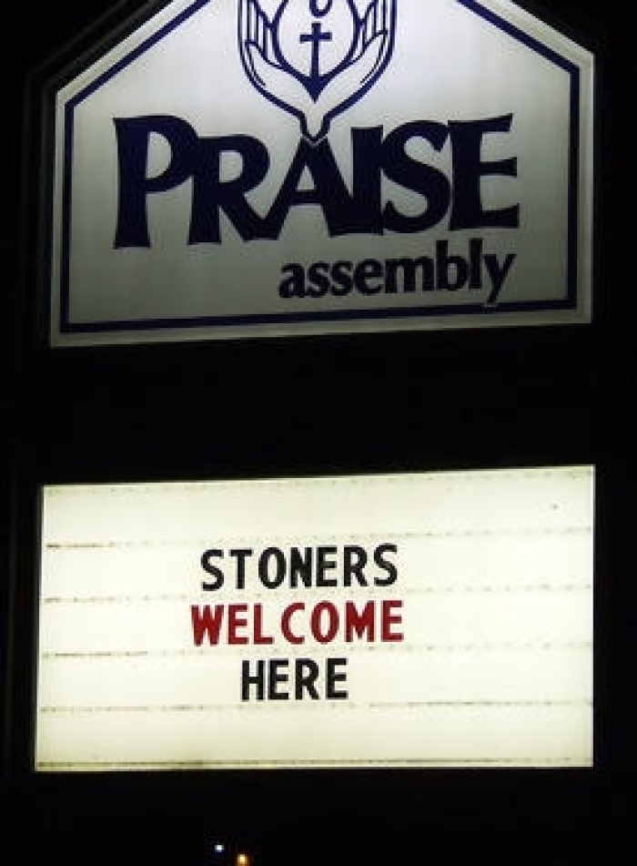 Credit : (Photo: http://www.funnychurchsigns.net/)