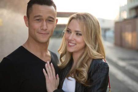 Still of Joseph Gordon-Levitt and Scarlett Johansson in Don Jon