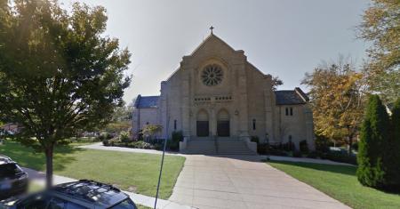 A thief stole 15 debit and credit cards while a Christmas choir performed at St. Paul's Lutheran Church Washington D.C. to raise money for the homeless on Dec. 19, 2013.