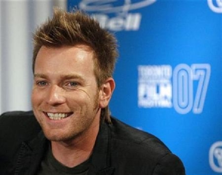 Cast member Ewan McGregor smiles at a news conference for the movie ''Cassandra's Dream'' during the 32nd Toronto International Film Festival September 12, 2007.