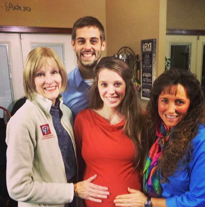 Jill Duggar and husband Derick Dillard with their mothers.