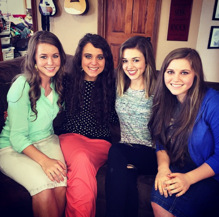 Sadie Robertson of 'Duck Dynasty' meets part of the Duggar family of '19 Kids and Counting.'