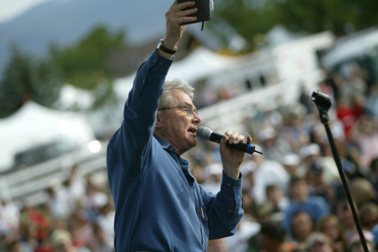 Evangelist Luis Palau is seen in this 2004 file photo.