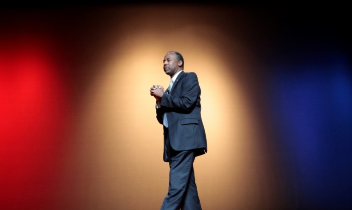 Republican U.S. presidential candidate and retired neurosurgeon Ben Carson officially launches his bid for the Republican presidential nomination in Detroit, Michigan, May 4, 2015.